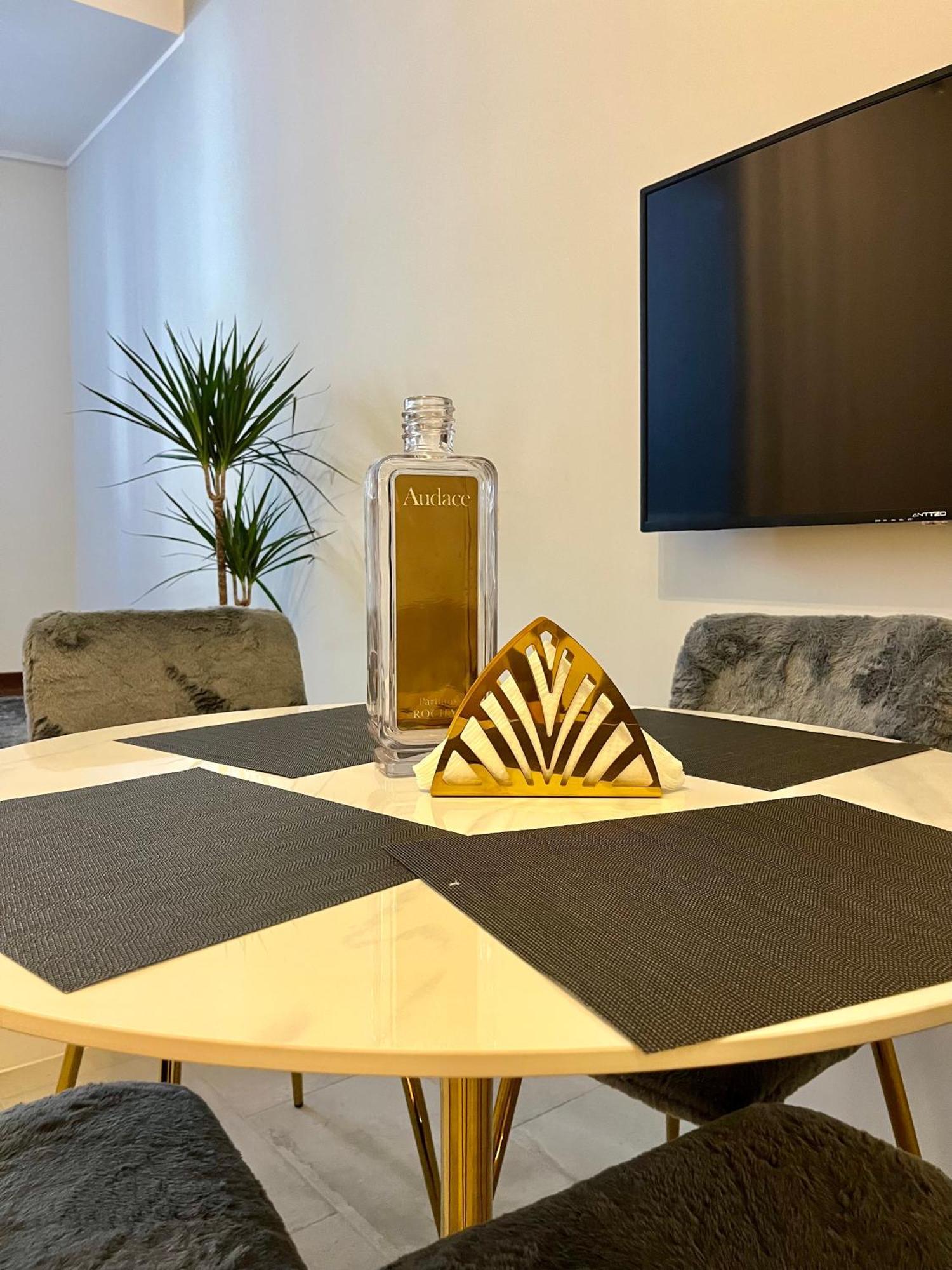 Residenza Elegante - A 5 Fermate Dal Duomo Βίλα Μιλάνο Εξωτερικό φωτογραφία